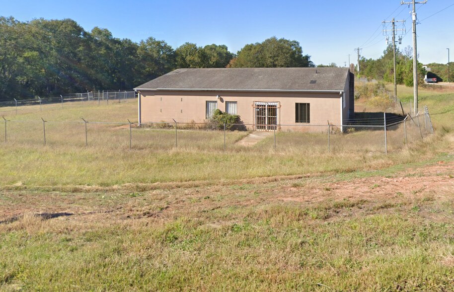 More Photos Of 2234 Fork Shoals rd, Piedmont Distribution For Sale