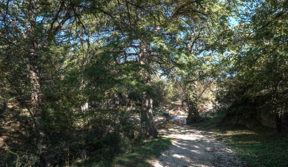 More Photos Of 7070 S US Highway 83, Concan Hotel For Sale