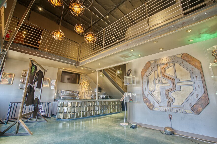 More Photos Of 1725 Vista View Dr, Longmont Restaurant For Sale