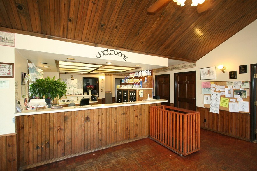 More Photos Of 104 N Gilcrease Museum Rd, Tulsa Medical For Sale