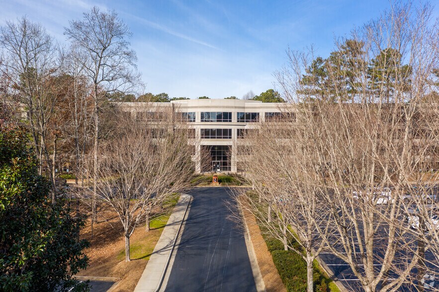 More Photos Of 1145 Sanctuary Pky, Alpharetta Office For Lease