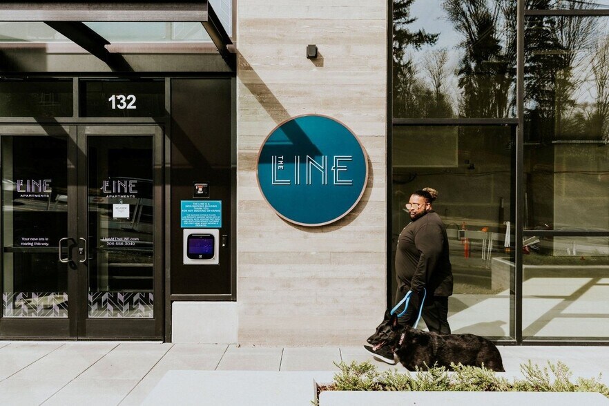 More Photos Of 132 NE 145th St, Shoreline Apartments For Lease