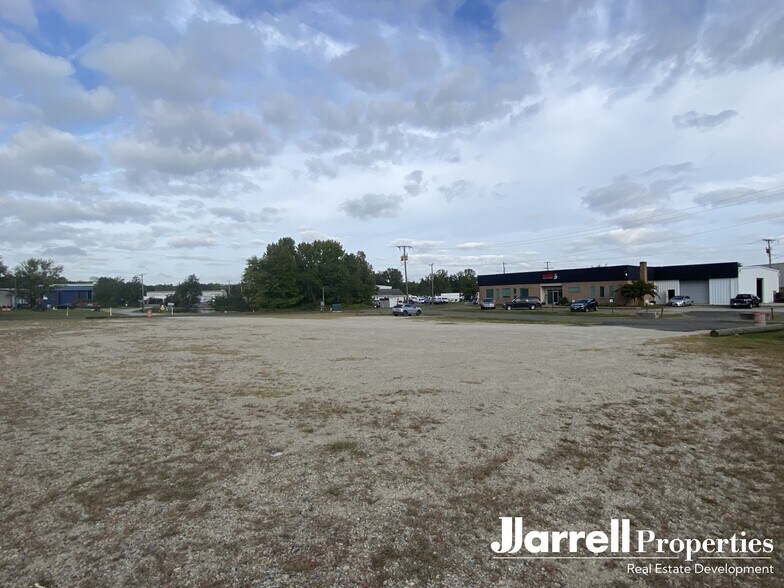 More Photos Of Houser Dr, Fredericksburg Flex For Sale