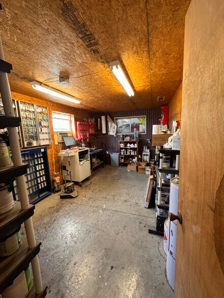 More Photos Of 517 S Main St, Stafford Flex For Sale