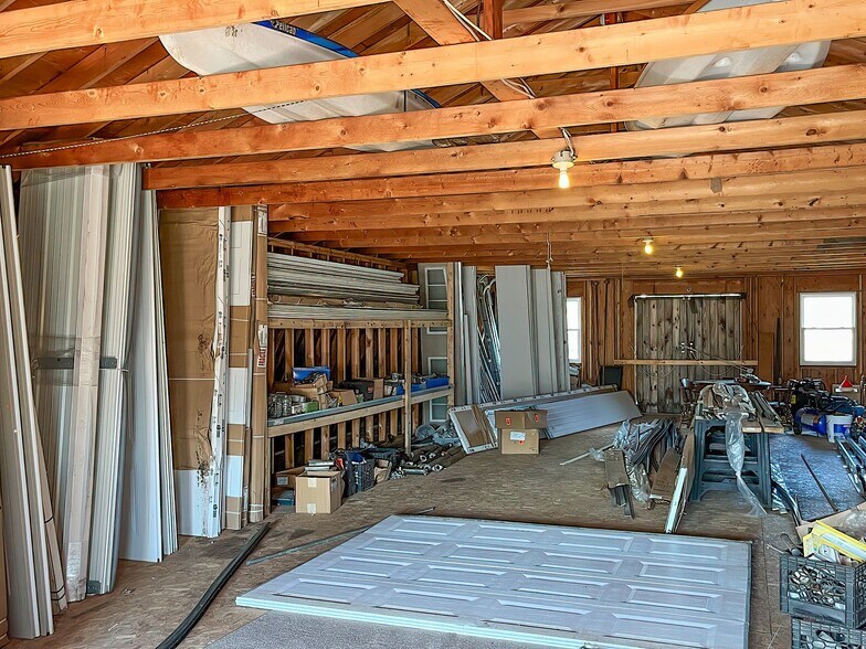 More Photos Of 600 Broncos Hwy, Mapleville Flex For Sale