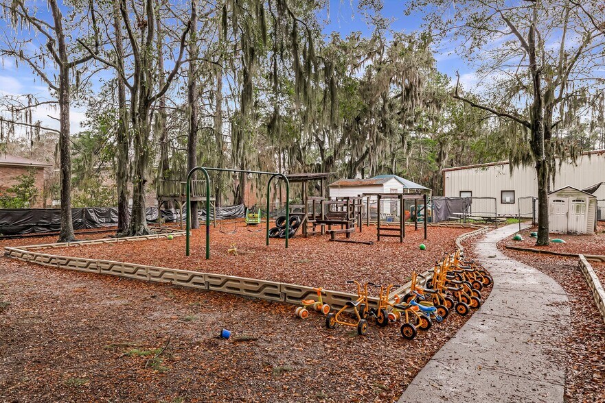 More Photos Of 204 Tibet Ave, Savannah Daycare Center For Sale
