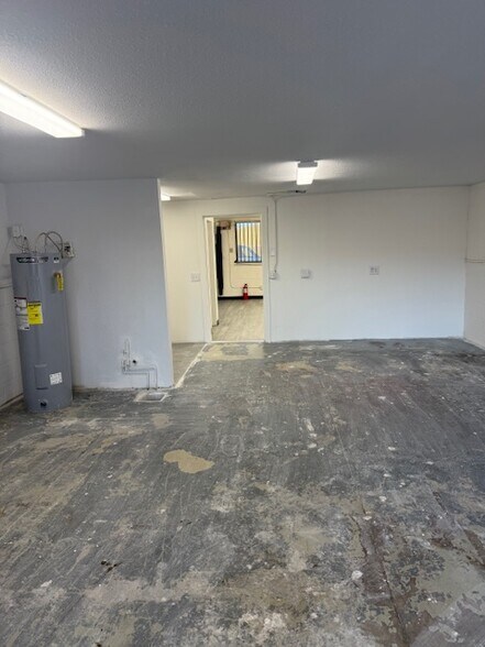 More Photos Of 1590 Foothill Dr, Boulder City Light Distribution For Sale