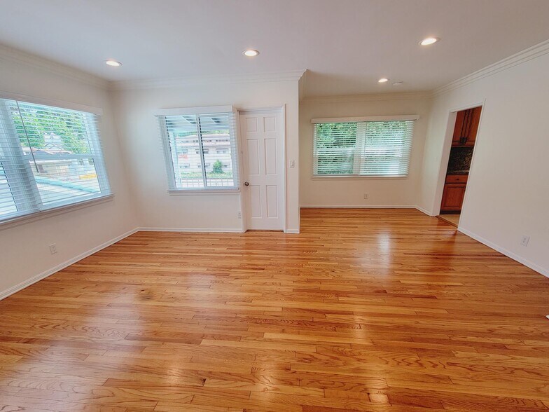 More Photos Of 4245 Laurel Canyon Blvd, Studio City Apartments For Sale