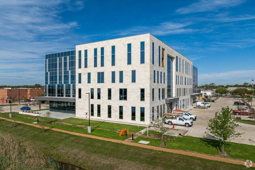 More Photos Of 1715 South Friendswood, Friendswood Medical For Lease