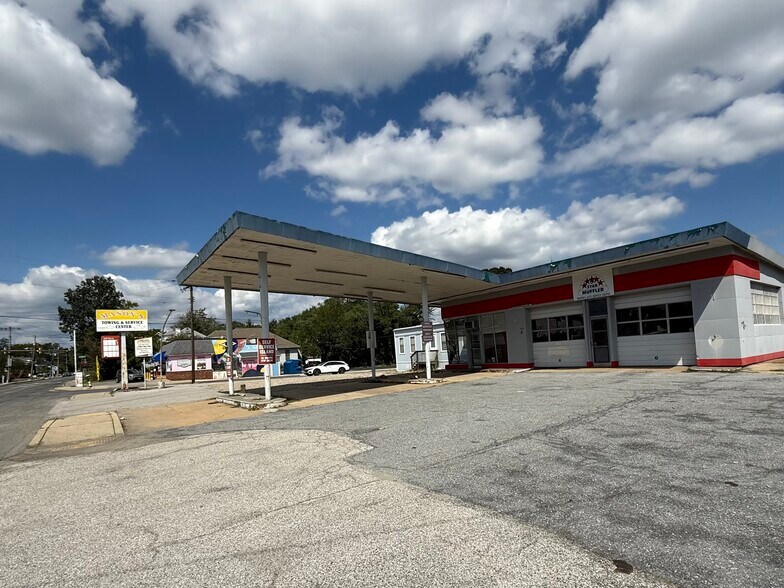 More Photos Of 1028-1032 West St, Annapolis Convenience Store For Lease