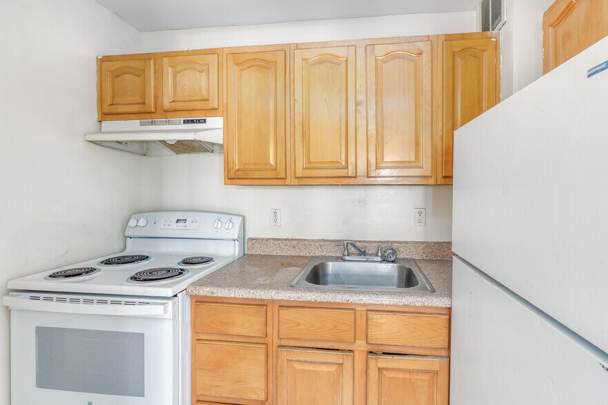 More Photos Of 311 Beach 53rd St, Far Rockaway Apartments For Sale
