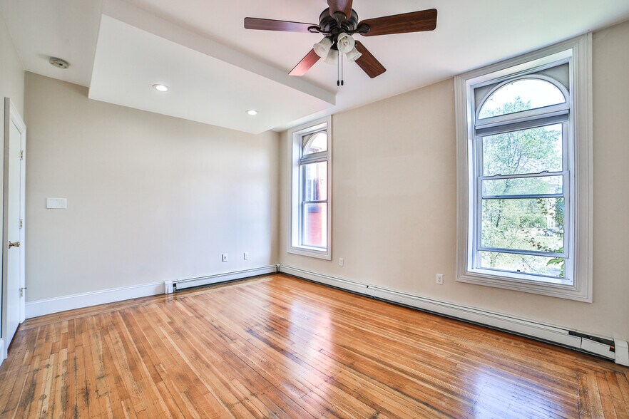 More Photos Of 176 North St, Buffalo Apartments For Sale