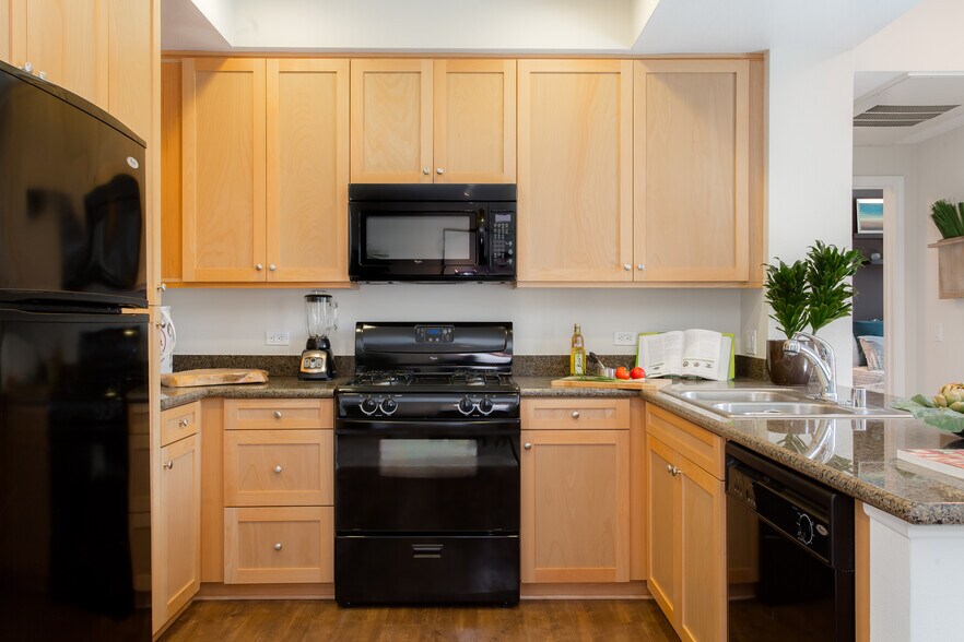 More Photos Of 700 S Myrtle Ave, Monrovia Apartments For Lease