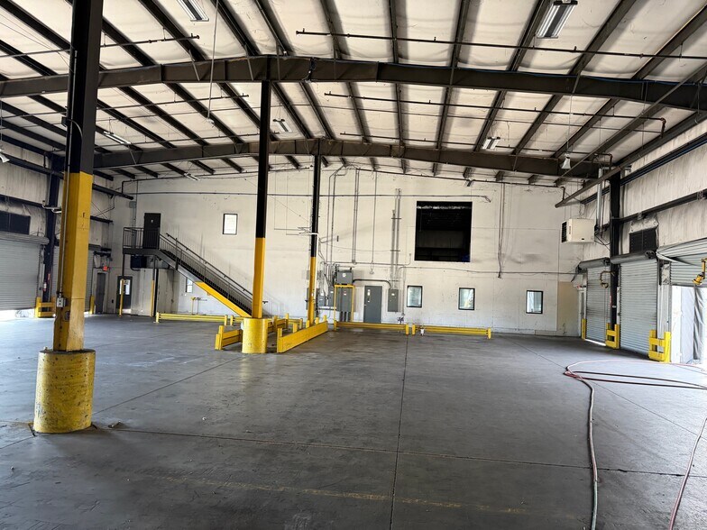 More Photos Of 14557 Industry Dr, Hagerstown Warehouse For Lease