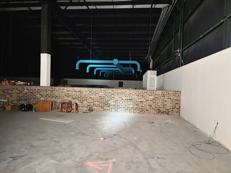 More Photos Of Martin Luther King Hwy, Eutaw Warehouse For Sale