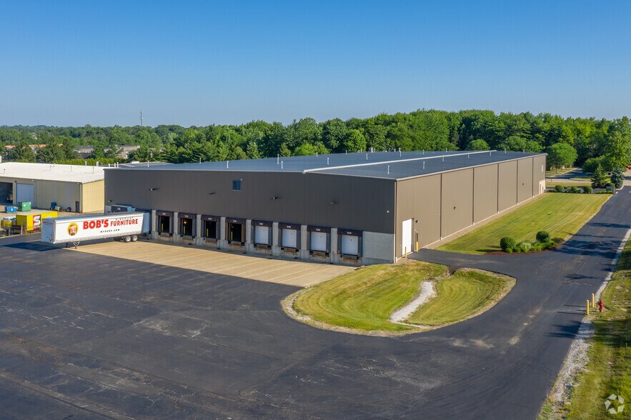 More Photos Of 3048 Nationwide Pky, Brunswick Warehouse For Lease