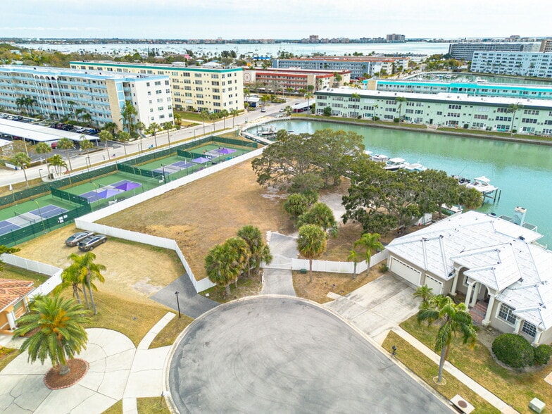 More Photos Of 5814 Skimmer Point S blvd, Gulfport Marina For Sale