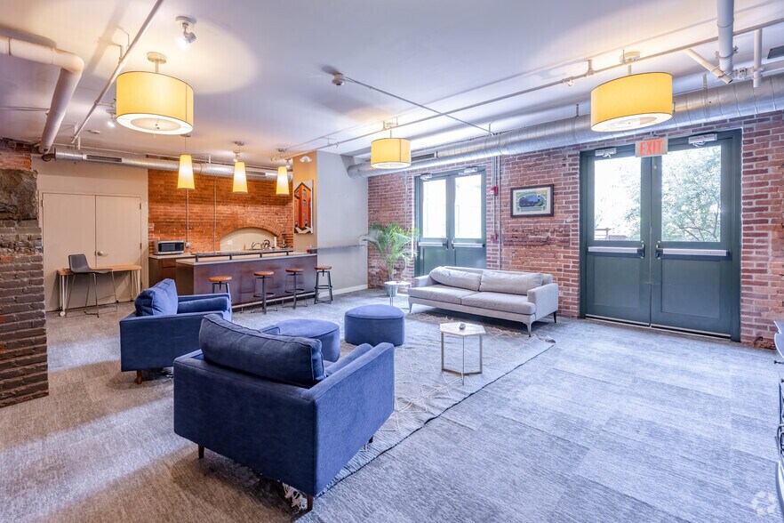 More Photos Of 166 Valley St, Providence Apartments For Sale