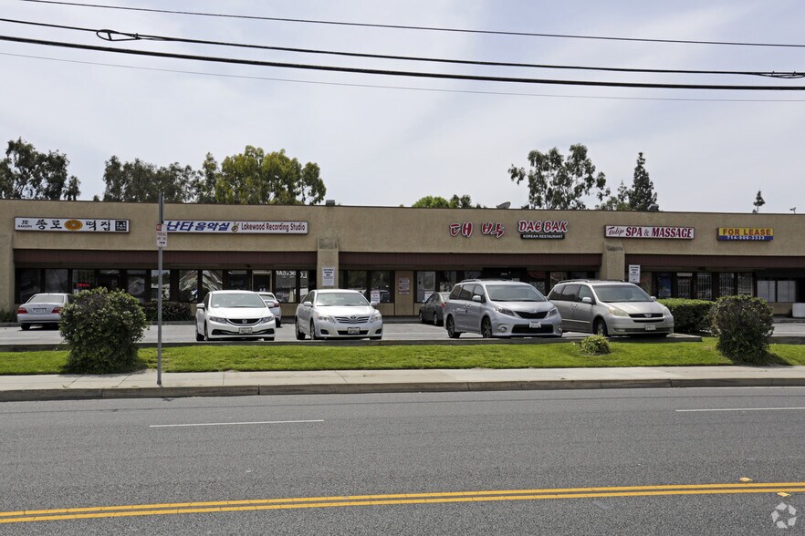 More Photos Of 11802-11820 Centralia St, Lakewood Unknown For Lease