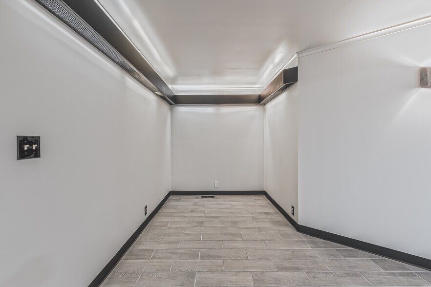 More Photos Of 9657 New Sapulpa Rd, Sapulpa Storefront Retail Office For Sale