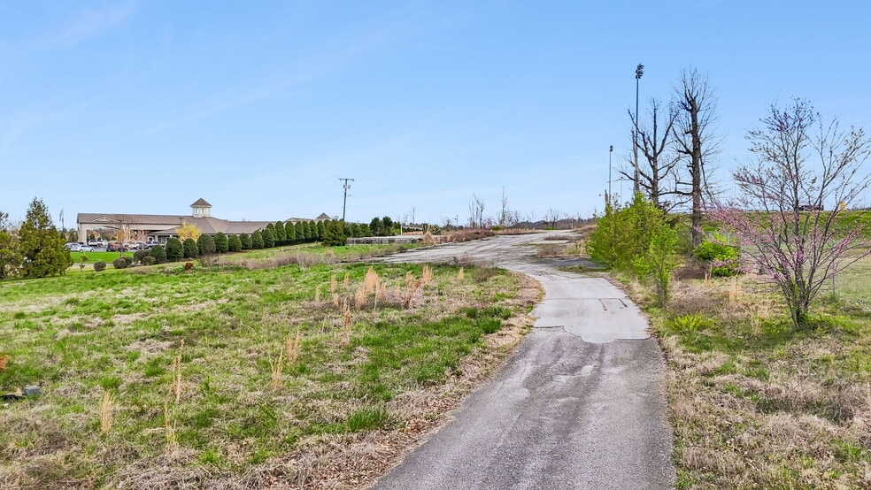 More Photos Of 7725 Shallowford Rd, Chattanooga Land For Sale