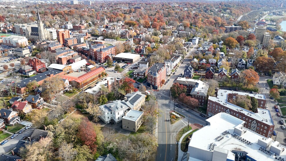 More Photos Of 2605 Woodburn Ave, Cincinnati Apartments For Sale