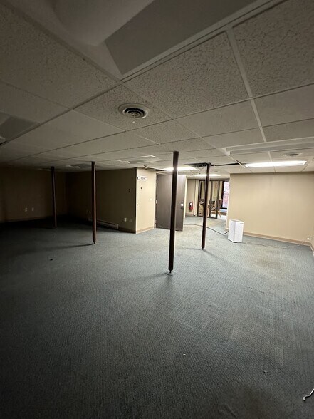 More Photos Of 293 W North St, Geneva Loft Creative Space For Lease