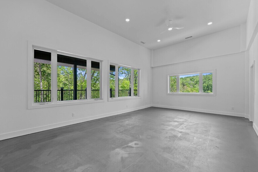More Photos Of 18649 & 18645 Saddle Shop Ln, Springdale Lodge Meeting Hall For Sale