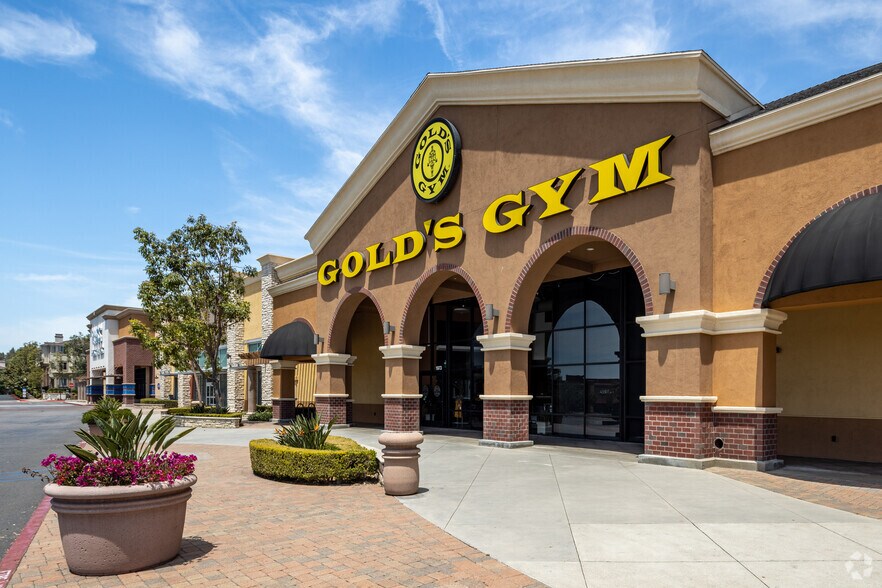 More Photos Of 1893-1995 W Malvern Ave, Fullerton Unknown For Lease