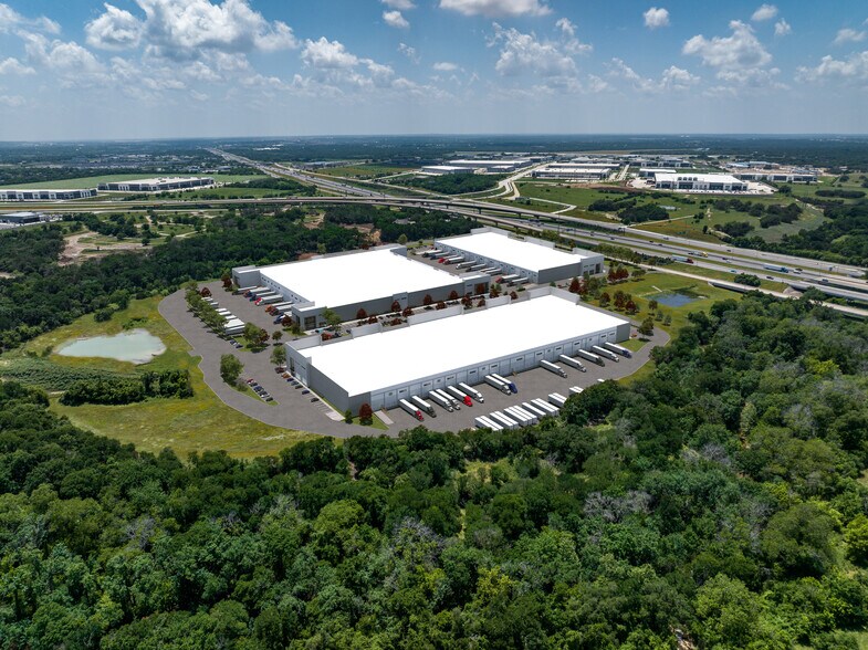 More Photos Of 3000 N-IH 35 NB, Georgetown Unknown For Lease