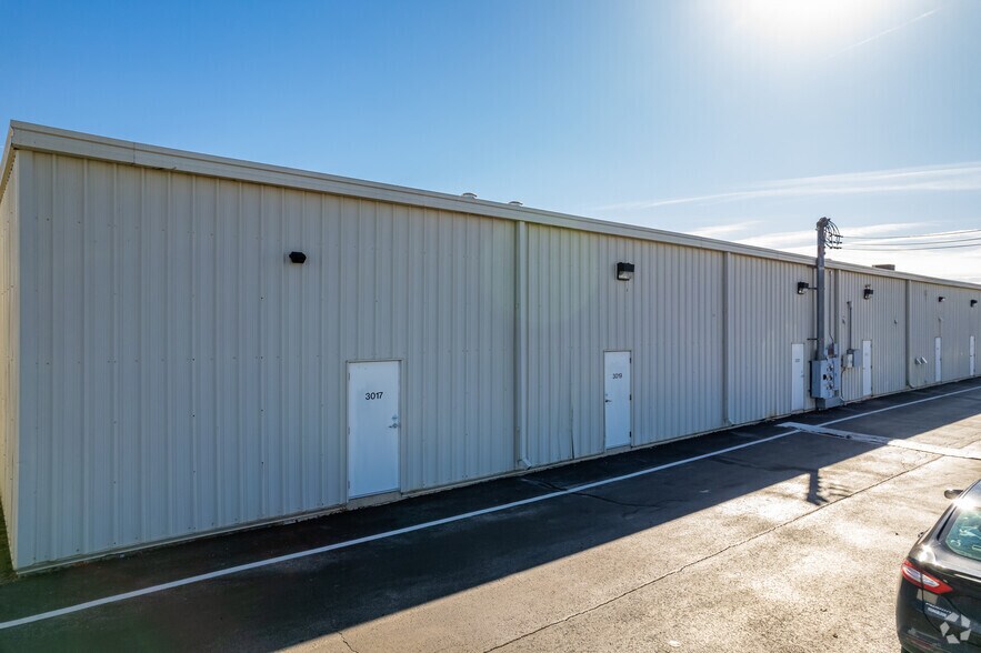 More Photos Of , Springfield General Retail For Sale