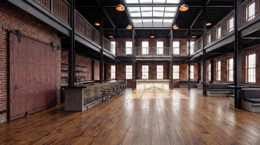 More Photos Of 2303 N Market St, Jacksonville Warehouse For Sale