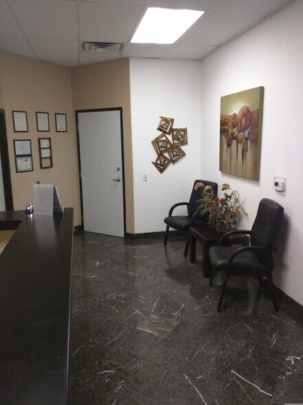More Photos Of 8867 W Flamingo Rd, Las Vegas Office For Sale