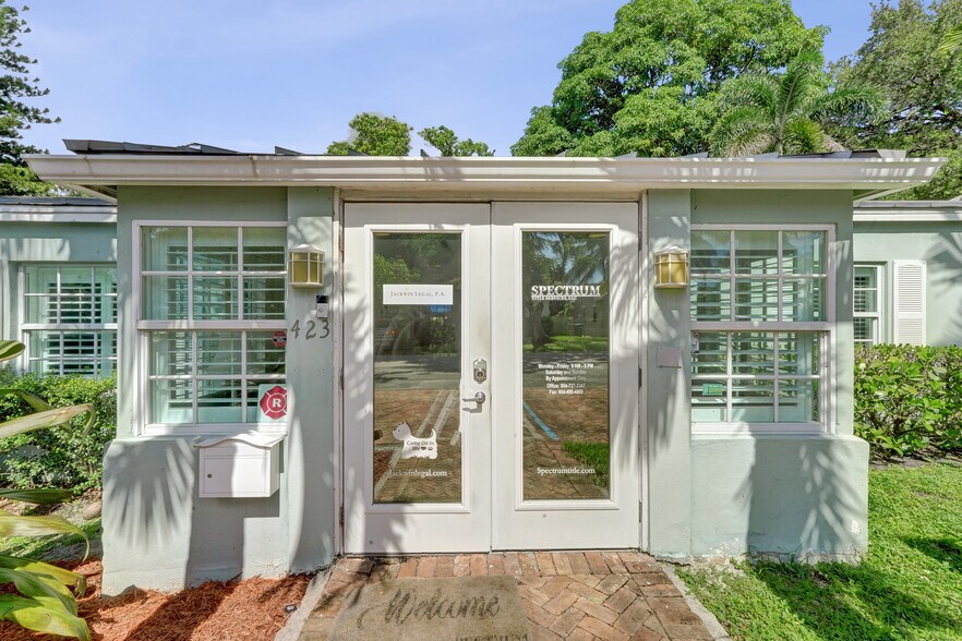 More Photos Of 423 SE 19th St, Fort Lauderdale Office Residential For Sale