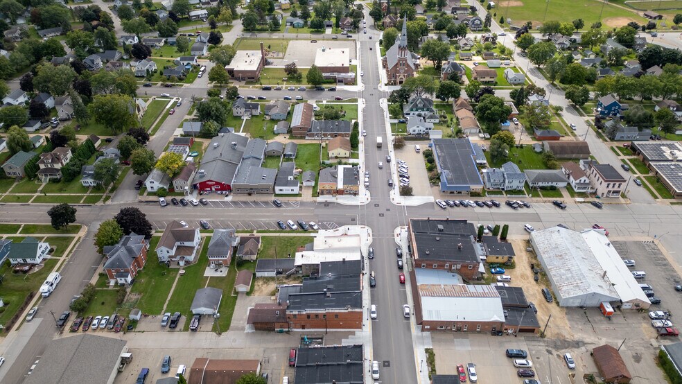More Photos Of 106 2nd St E, Wabasha Storefront For Lease