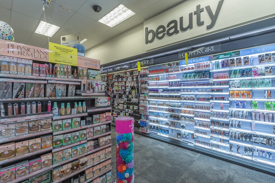 More Photos Of 2814 N Main St, Anderson General Retail For Sale