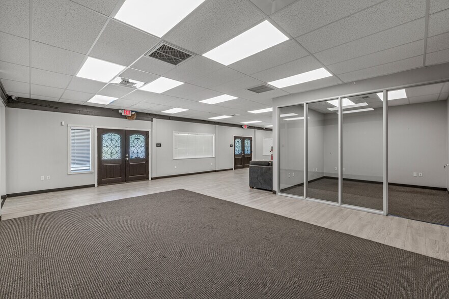 More Photos Of 1113 Castro Way, Sacramento Office For Sale