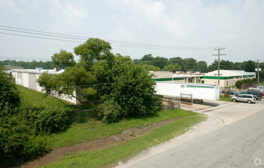 More Photos Of 2615 Elmhurst Ln, Portsmouth Warehouse For Lease