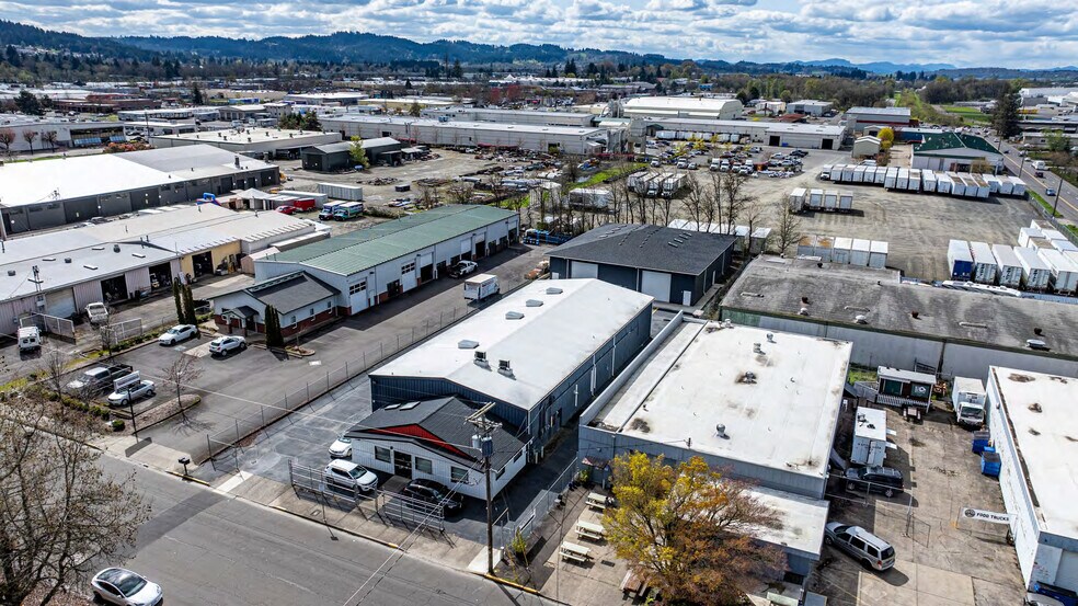More Photos Of 520 Conger St, Eugene Warehouse For Sale