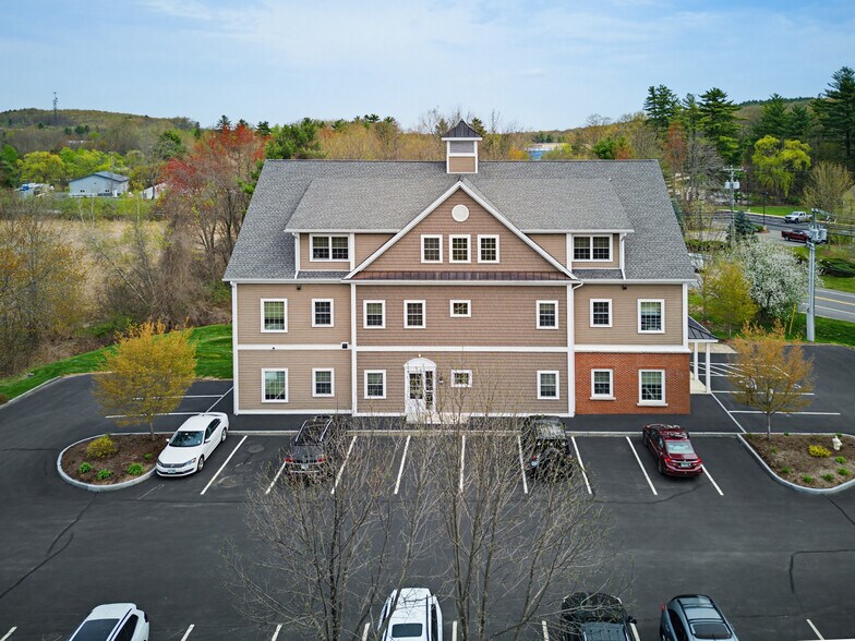 More Photos Of 26 Londonderry Tpke, Hooksett Office For Sale