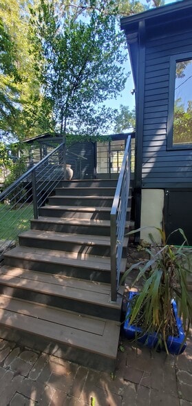 More Photos Of 1405 E 38th 1/2 St, Austin Office For Lease