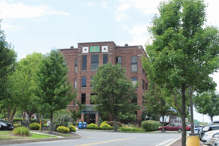 Primary Photo Of 1000 Commerce Park Dr, Williamsport Office For Lease