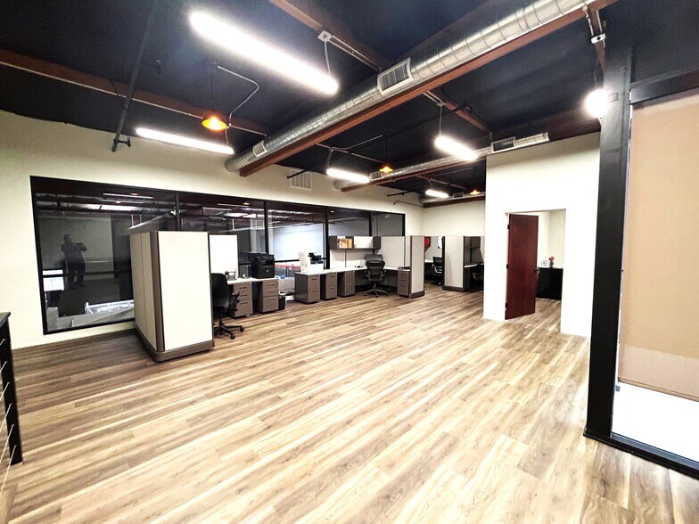 More Photos Of 9155 Brown Deer Rd, San Diego Distribution For Lease