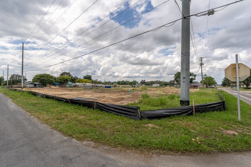 More Photos Of 564 E Brookins Ave, Eagle Lake Unknown For Lease