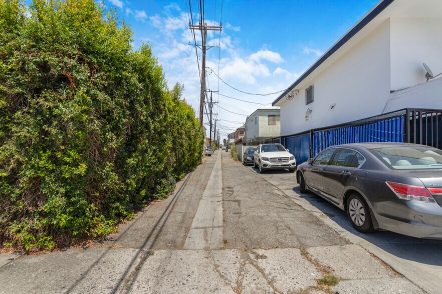 More Photos Of 3617 W 60th, Los Angeles Apartments For Sale