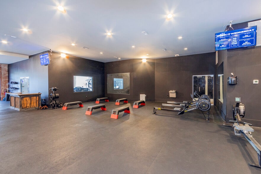 More Photos Of 107 E Orr St, Anderson General Retail For Sale