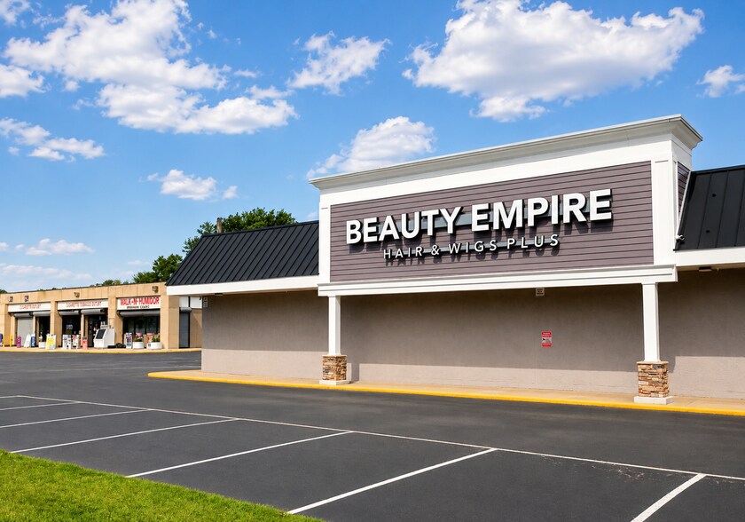 More Photos Of 1403-1415 N DuPont Hwy, New Castle Storefront For Sale
