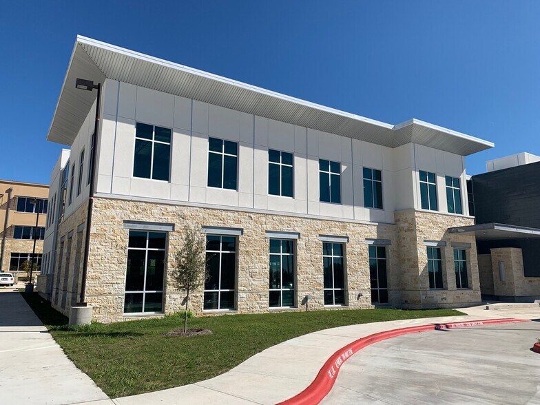 More Photos Of 1251 Sadler Dr, San Marcos Medical For Lease