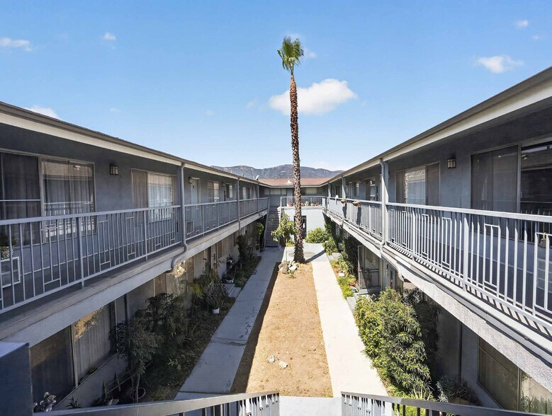 More Photos Of 4447 Ocean View Blvd, Montrose Apartments For Sale