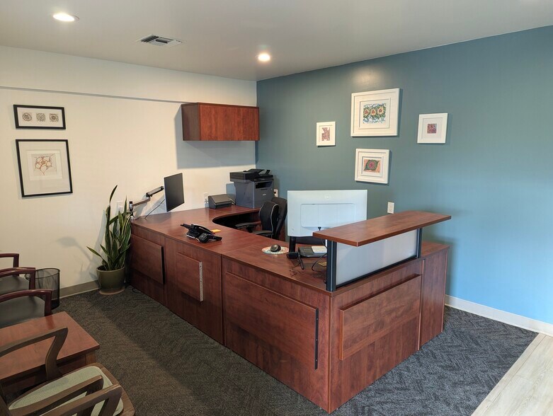 More Photos Of 465 March Ave, Healdsburg Medical For Sale